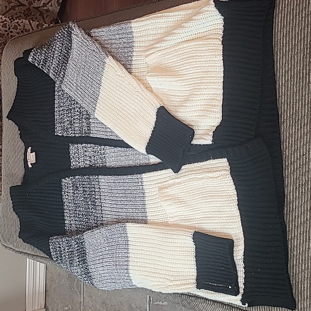 Fresh Colorblocked Cardigan - Picture 10 of 10